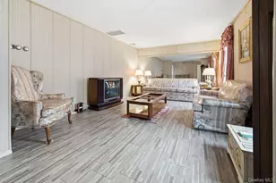 384 Singingwood Dr, Holbrook, NY 11741 - Photo 13