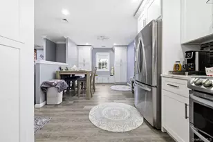 384 Singingwood Dr, Holbrook, NY 11741 - Photo 5