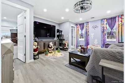 384 Singingwood Drive, Holbrook, NY 11741 - Photo 7