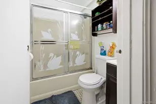 384 Singingwood Dr, Holbrook, NY 11741 - Photo 25