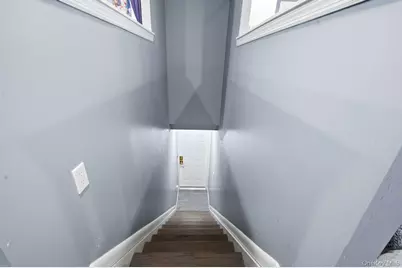 384 Singingwood Drive, Holbrook, NY 11741 - Photo 9