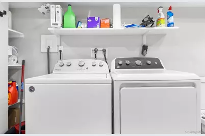 40 Frankie Lane, North Babylon, NY 11703 - Photo 17