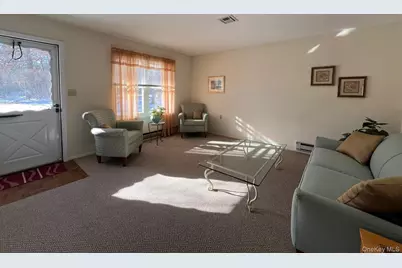 432A Falmouth Court #432A, Ridge, NY 11961 - Photo 5