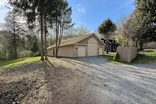 210 Seven Bridges Rd, Mount Kisco, NY 10549 - Photo 3