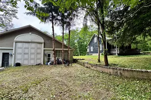 210 Seven Bridges Rd, Mount Kisco, NY 10549 - Photo 13