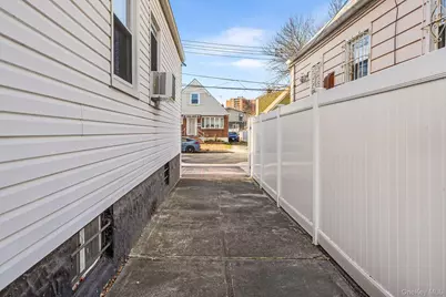 13715 170th Street, Jamaica, NY 11434 - Photo 25