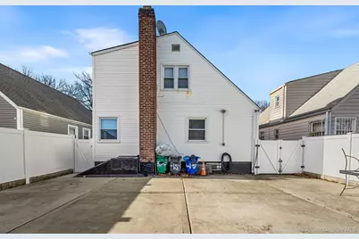 13715 170th Street, Jamaica, NY 11434 - Photo 23