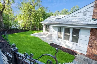 17 Vista Drive, Great Neck, NY 11021 - Photo 19