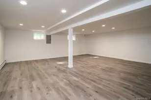 17 Vista Dr, Great Neck, NY 11021 - Photo 17