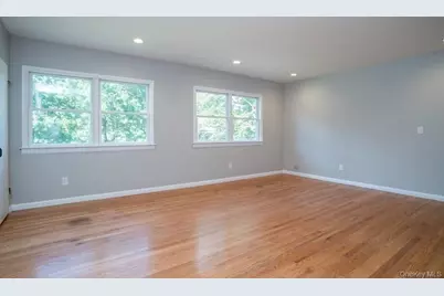 17 Vista Drive, Great Neck, NY 11021 - Photo 11