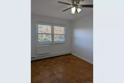 11A Hemlock Drive #8, Bay Shore, NY 11706 - Photo 5