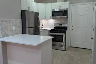 11A Hemlock Dr, Bay Shore, NY 11706 - Photo 9