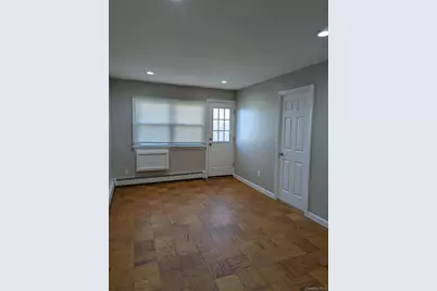 11A Hemlock Drive #8, Bay Shore, NY 11706 - Photo 7