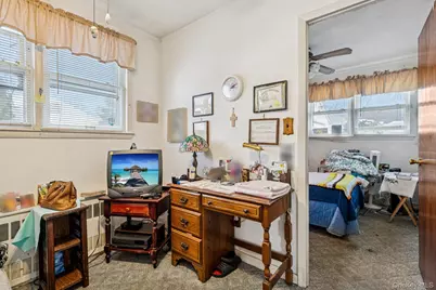 189 Surrey, Lynbrook, NY 11563 - Photo 11