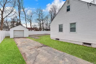 30 Davidson St, Wyandanch, NY 11798 - Photo 21