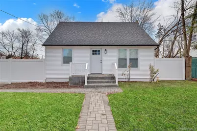 30 Davidson Street, Wyandanch, NY 11798 - Photo 3