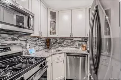 46-12 161st Street #2C, Flushing, NY 11358 - Photo 5