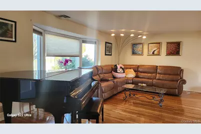 101 Wayne Street, Jericho, NY 11753 - Photo 3