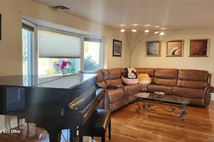 101 Wayne St, Jericho, NY 11753 - Photo 3