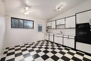 6 Pennington Way, Spring Valley, NY 10977 - Photo 11