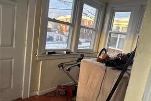 24-31 Deerfield Rd, Far Rockaway, NY 11691 - Photo 17