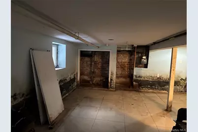 2431 Deerfield Road, Far Rockaway, NY 11691 - Photo 5