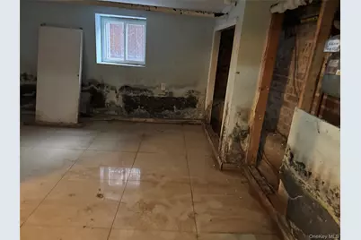 2431 Deerfield Road, Far Rockaway, NY 11691 - Photo 25