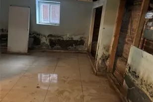 24-31 Deerfield Rd, Far Rockaway, NY 11691 - Photo 25