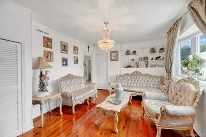 34 Tamarack Street, Central Islip, NY 11722 - Photo 5