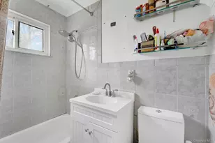 34 Tamarack St, Central Islip, NY 11722 - Photo 15