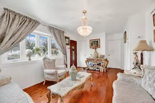 34 Tamarack St, Central Islip, NY 11722 - Photo 3