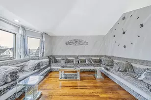 84-70 159th St, Jamaica, NY 11432 - Photo 5