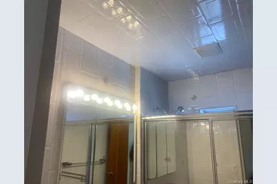 1052 Brinsmade Avenue, Bronx, NY 10465 - Photo 23