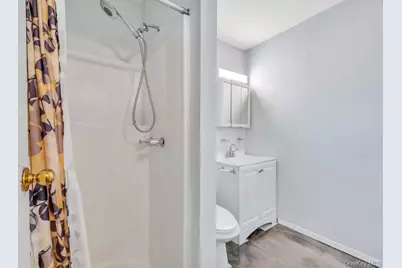 181 Martens Avenue, Valley Stream, NY 11580 - Photo 21