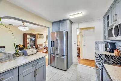 181 Martens Avenue, Valley Stream, NY 11580 - Photo 17