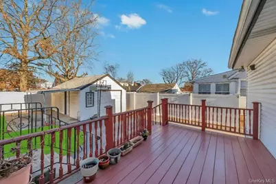 181 Martens Avenue, Valley Stream, NY 11580 - Photo 5