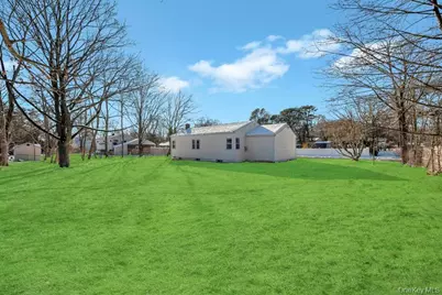 1611 Baldwin Boulevard, Bay Shore, NY 11706 - Photo 5