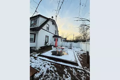 18 Hotchkiss Place, Freeport, NY 11520 - Photo 7