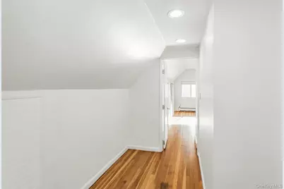 38 Fireplace Lane, Hicksville, NY 11801 - Photo 15