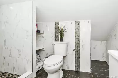 38 Fireplace Lane, Hicksville, NY 11801 - Photo 19