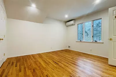 164 Rock Creek Lane, Scarsdale, NY 10583 - Photo 19