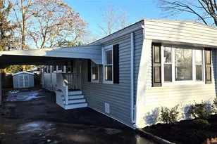 13 Buttercup Dr, Bohemia, NY 11716 - Photo 15