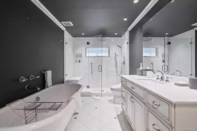 1824 Majors Path, Southampton, NY 11968 - Photo 19