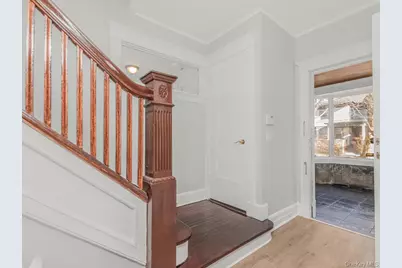 332 Tecumseh Avenue, Mount Vernon, NY 10553 - Photo 9