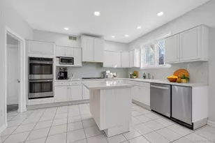 141 Sidney Ct, Yorktown Heights, NY 10598 - Photo 7