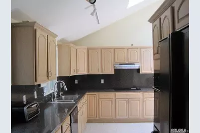 26 Ridge Drive E, Roslyn, NY 11576 - Photo 13