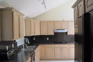 26 Ridge Dr E, Roslyn, NY 11576 - Photo 13