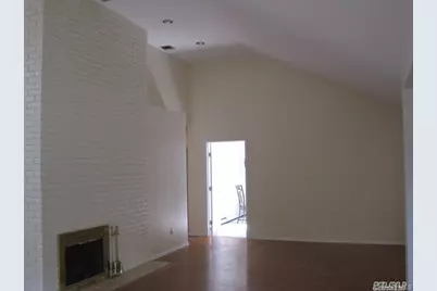 26 Ridge Drive E, Roslyn, NY 11576 - Photo 7