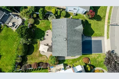 1 Parkside Drive, Great Neck, NY 11021 - Photo 25