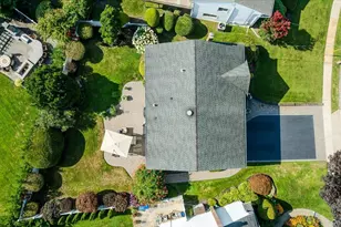 1 Parkside Dr, Great Neck, NY 11021 - Photo 25